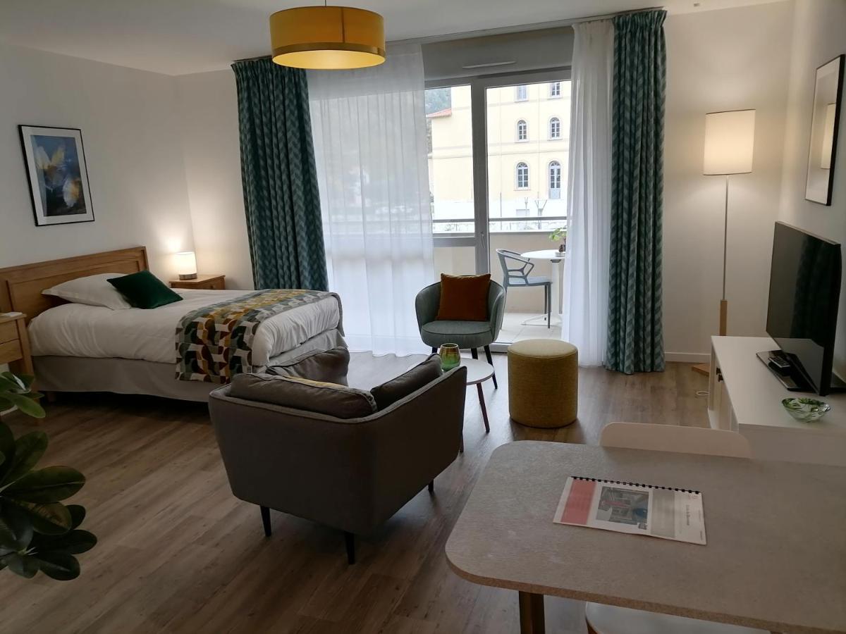 Aparthotel Résidence Services Seniors Domitys Les Eaux Vives *